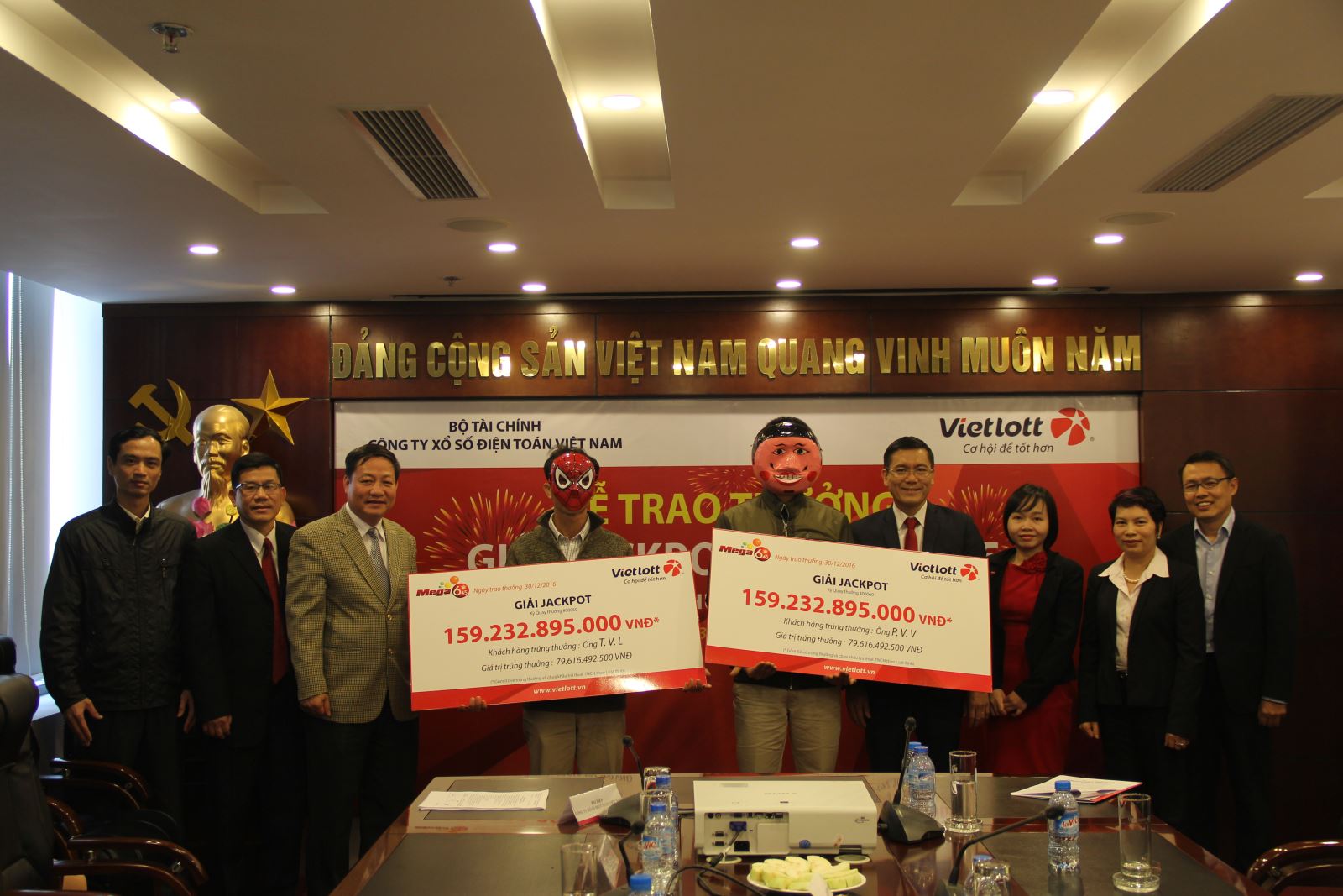 Chu nhan cua giai jackpot 160 ty den tu tinh Ben Tre va Thai Binh hinh anh goc