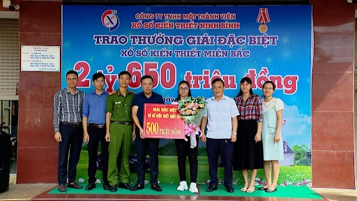 Vợ tr&uacute;ng số, chồng c&oacute; được chia tiền kh&ocirc;ng 1